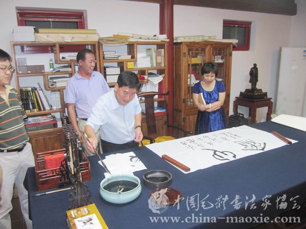 高茂林书写现场