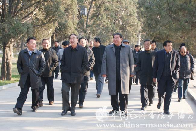 中国毛体书法家协会参观丛台公园