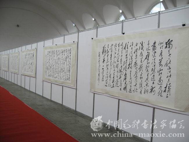 中国毛体书法家协会副会长李辉毛体书法作品展厅现场