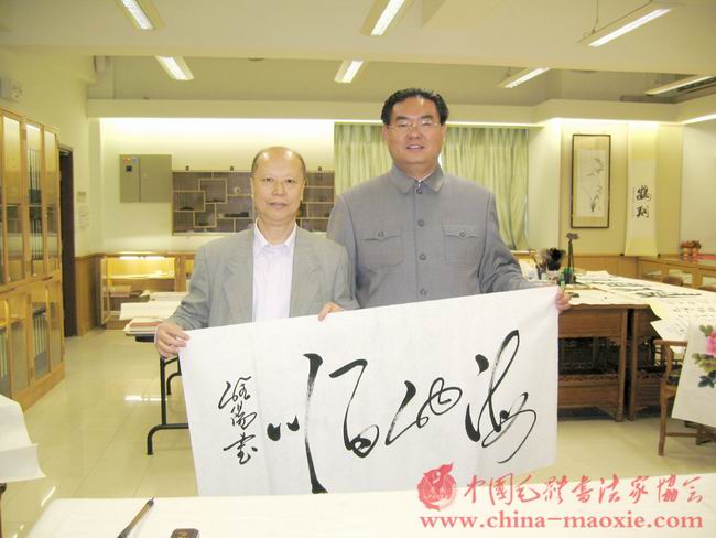 中国毛体书法家协会副会长兼秘书长孔维阳