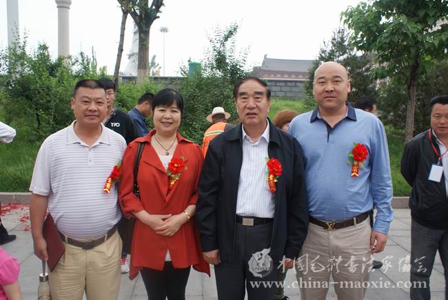 左起：徐军强、毛小青、景学勤、鄢守军