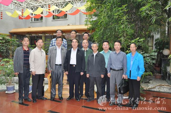 嘉峪关长城宾馆内合影